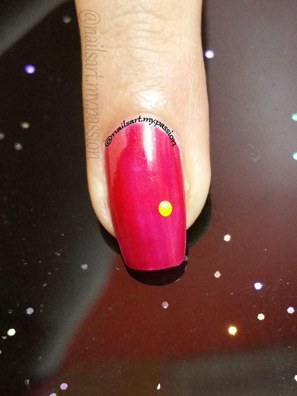 Tutorial 8: Red with Yellow flowers Nails