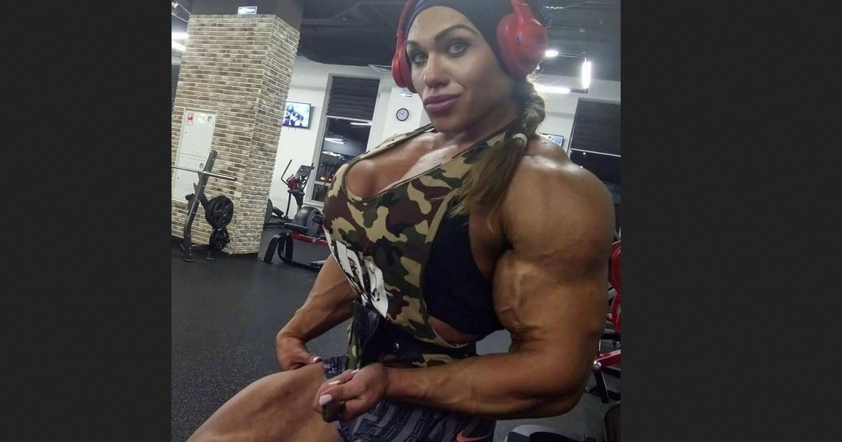 Bodybuilding Competition Posing (Part 8) : - Female bodybuilders