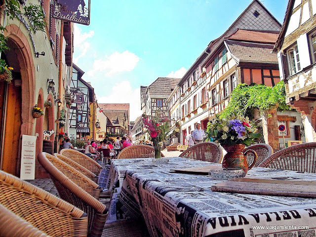 Centro comercial da cidade de Riquewihr, França
