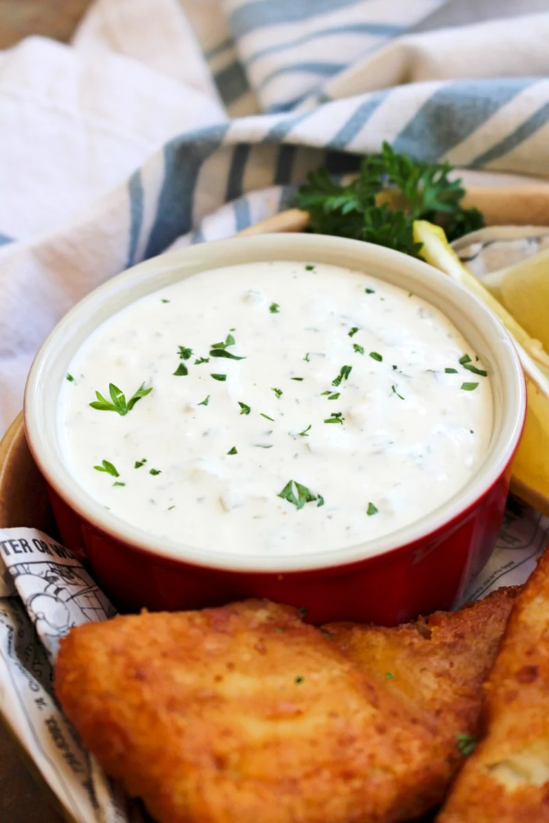 5 Minute Homemade Tartar Sauce is made with just five ingredients and comes together in less than five minutes. You will never buy the bottled stuff again! #tartarsauce