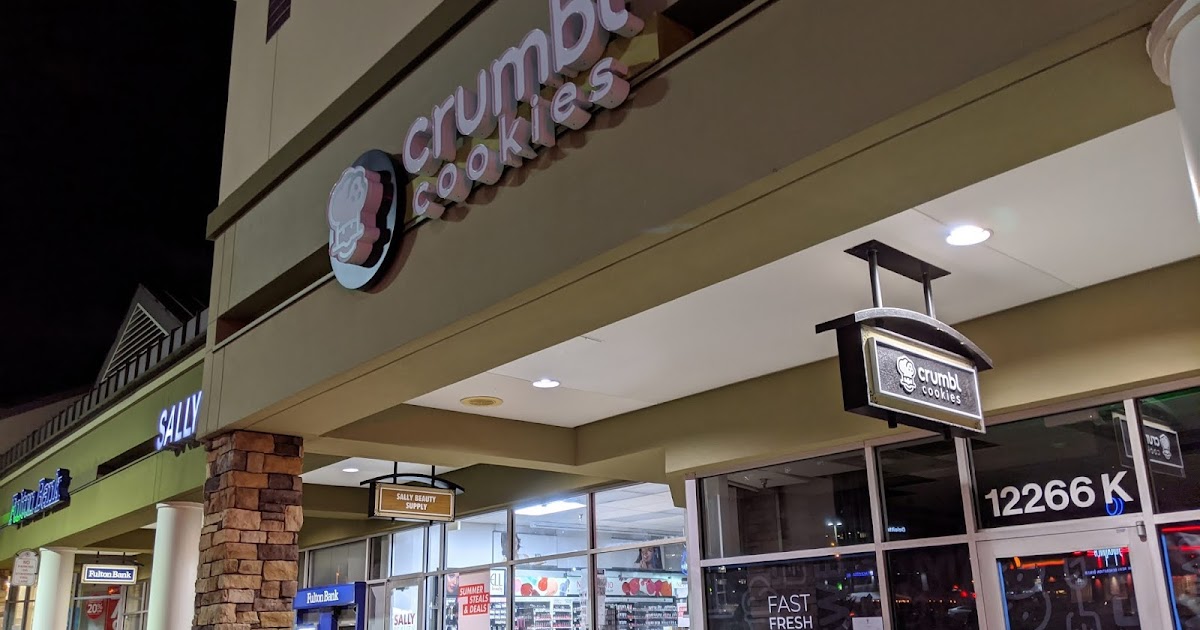 Robert Dyer Bethesda Row Crumbl Cookies coming to Federal Plaza