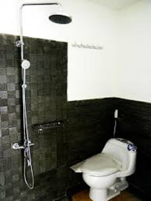 Bidet Minimalist Bathroom Design (Comfortable & Attractive)