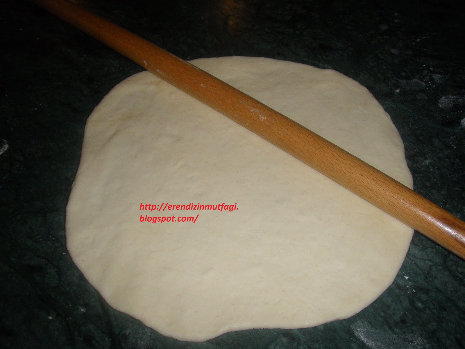 ERENDİZİN MUTFAĞI KATMERLİ POĞAÇA