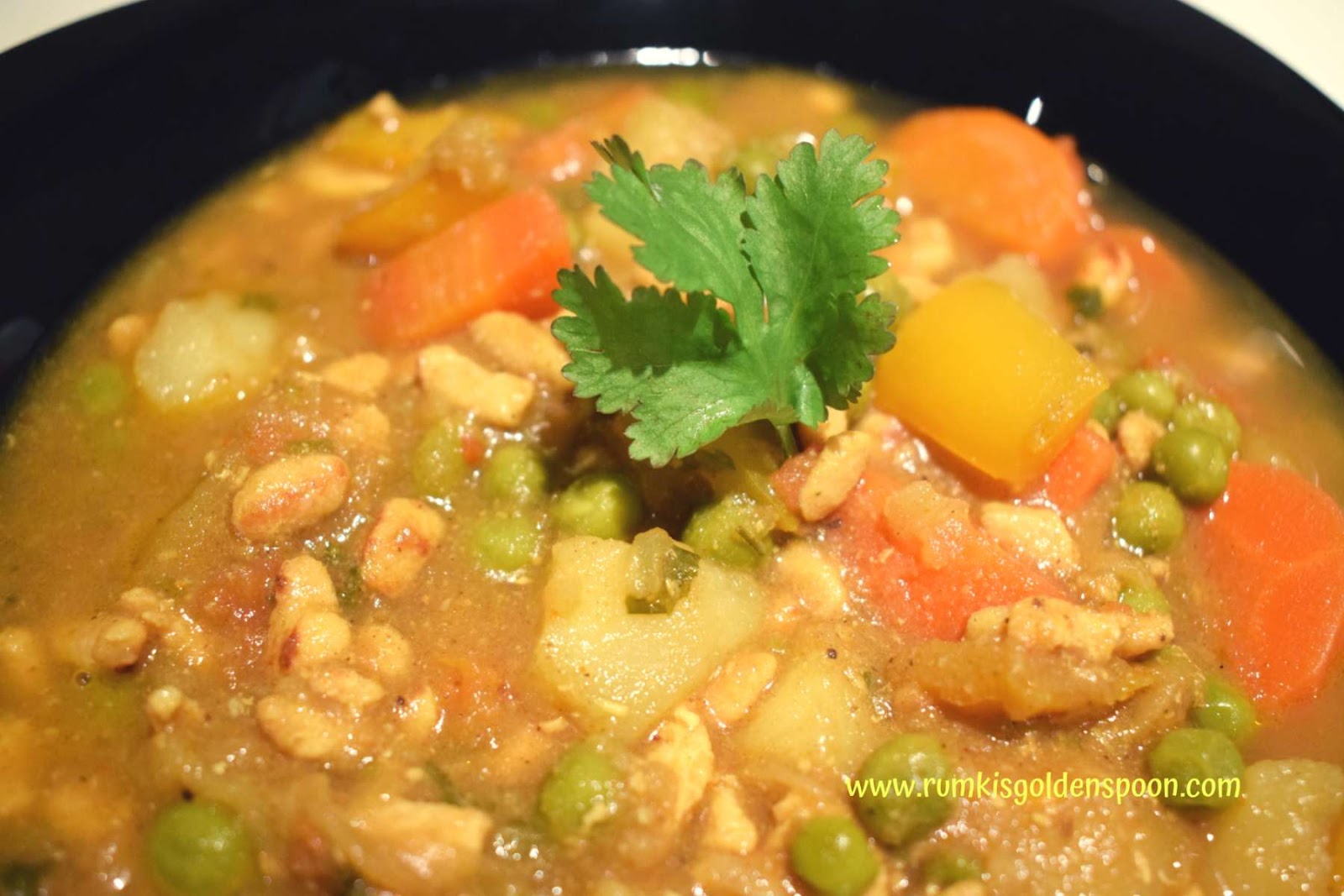 Chicken Keema Masala Curry with Mixed Vegetables | Spicy Chicken Minced ...