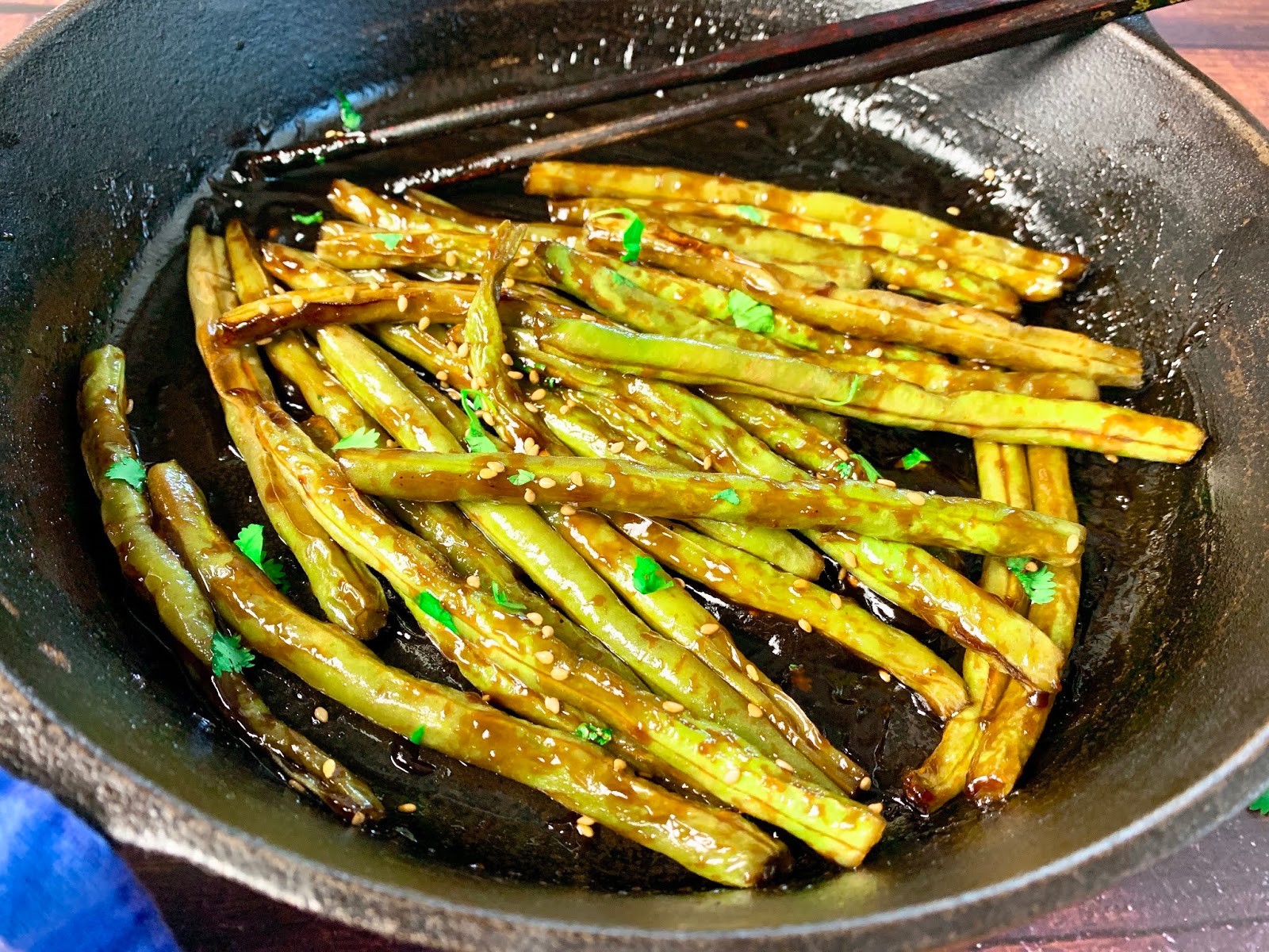 Hoisin Sesame Roasted Green Beans