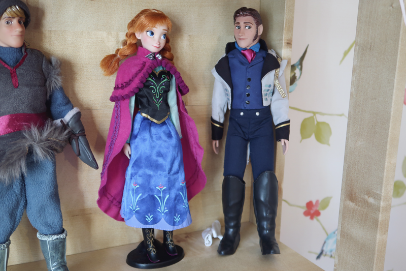 Disney Frozen doll customization face ups - Anna