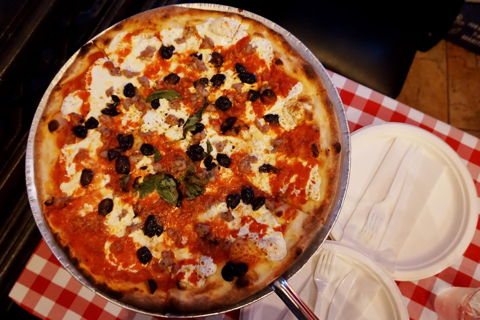 [NYC Dumbo] Grimaldi's Pizzeria Iconic coal brick oven pizzeria