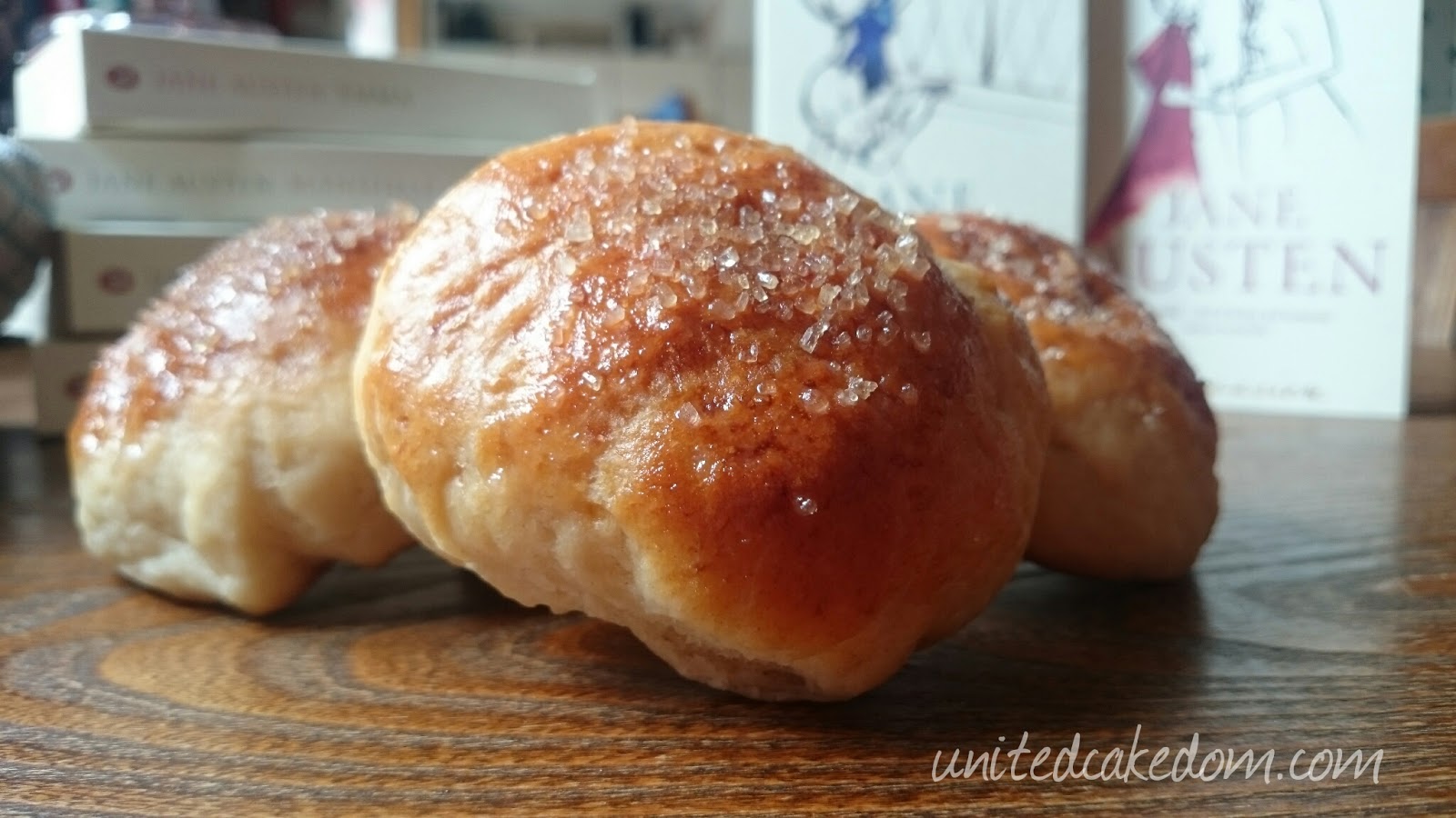 United Cakedom Bath Buns