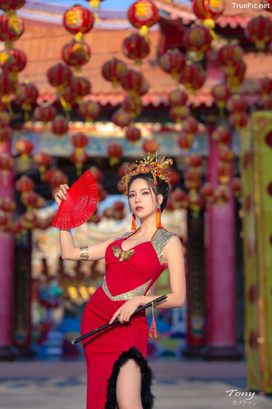 Image-Thailand-Hot-Model-Janet-Kanokwan-Saesim-Sexy-Chinese-Girl-Red-Dress-Traditional-TruePic.net- Picture-37