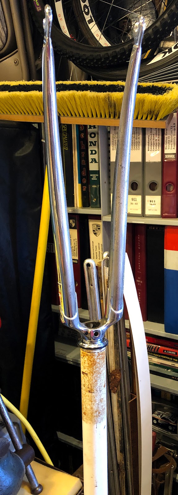 carchaeology: Miele Bicycle – Fork - Lower Bearing Race Installation