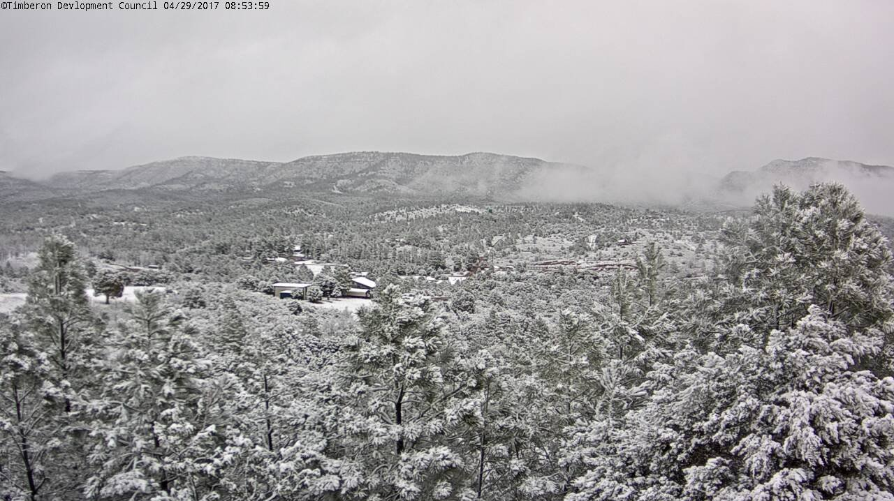 Moderate To Heavy Rainfall & Heavy Snow Falling In New Mexico.
