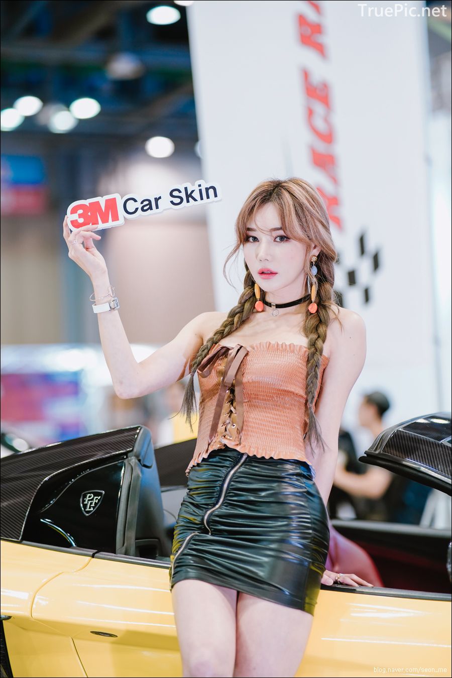 Korean Racing Model - Han Ga Eun - Seoul Auto Salon 2019 - Picture 45