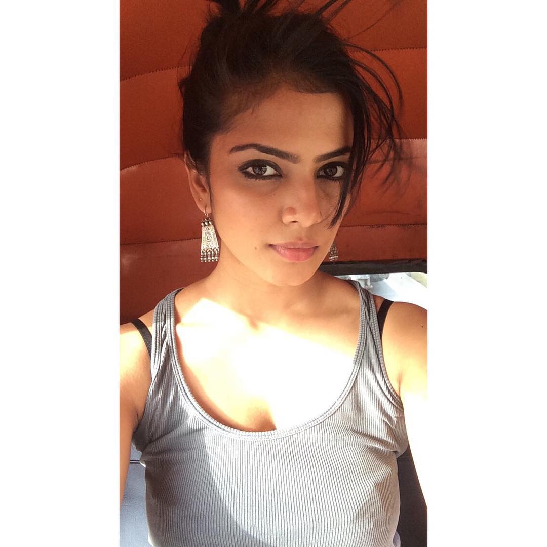Malavika mohanan IMAGES, GIF, ANIMATED GIF, WALLPAPER, STICKER FOR WHATSAPP & FACEBOOK