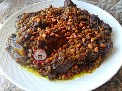 مروزية العيد على حقها وطريقها معلكة محمرة ومجمرة