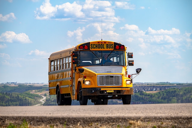 essay on school bus for class 1