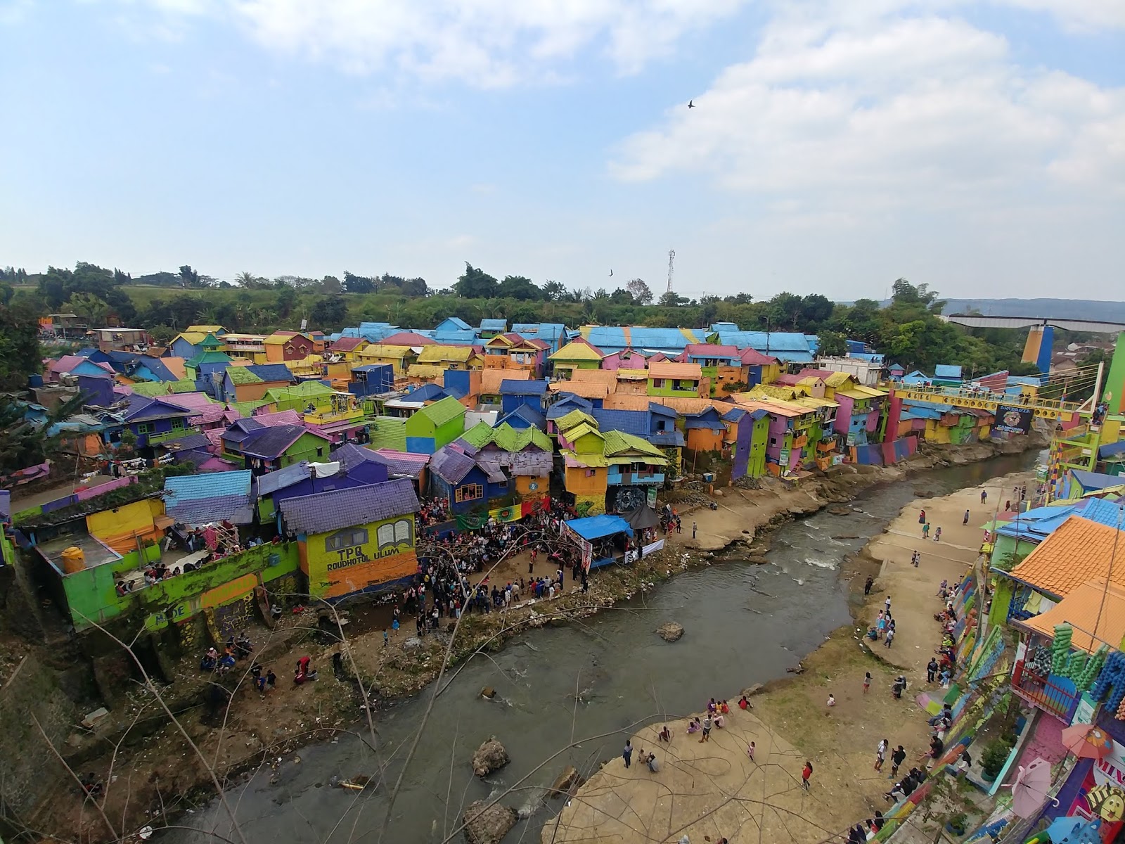 Berkunjung Ke Kampung Warna-Warni Malang - artikulasi