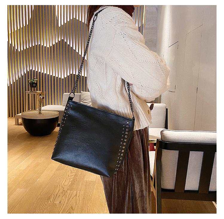 Túi Tote Đinh Hot Trend MS027