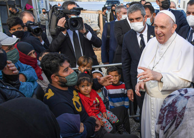 Papa: "Chiusure e nazionalismi portano a disastro"