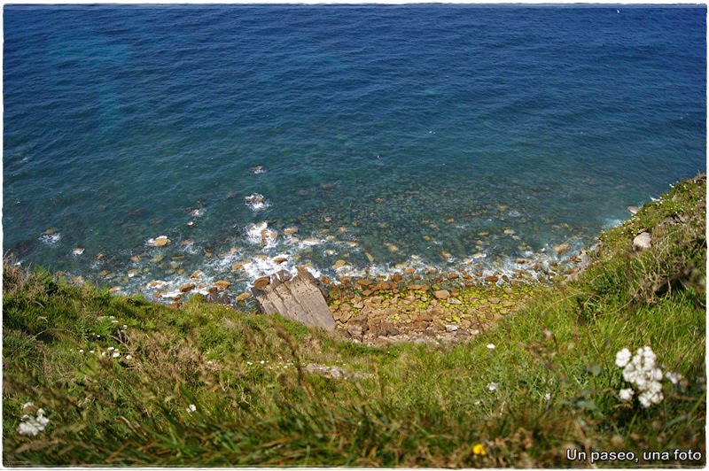 Un paseo,una foto Faro de Lastres. Luces. Asturias