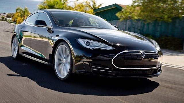 Tesla Wants Into the Sustainable Energy Business