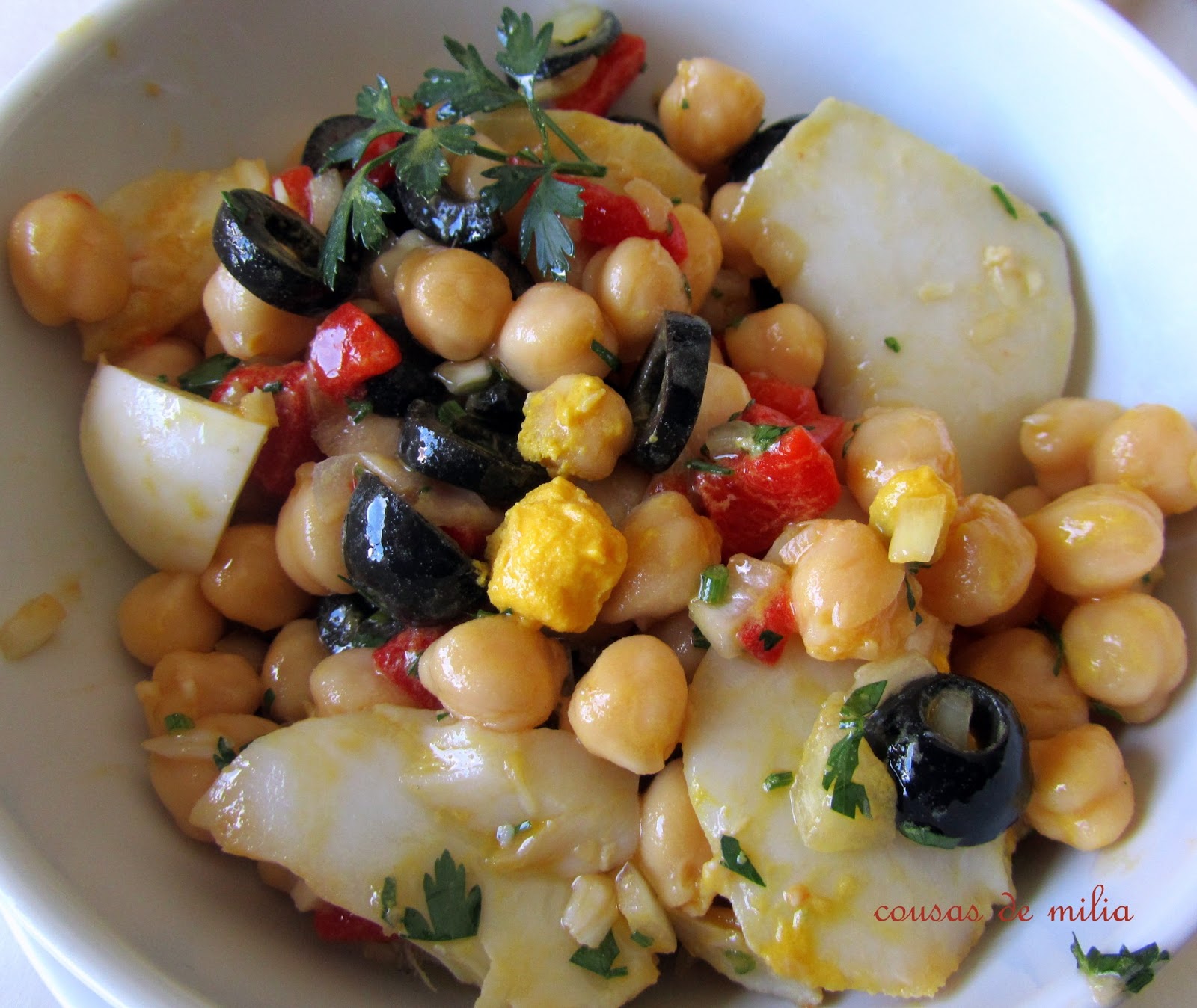 Ensalada de bacalao con garbanzos