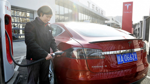 Elektrikli otomobil üreticisi Tesla, Çin'de satış rekoru kırdı