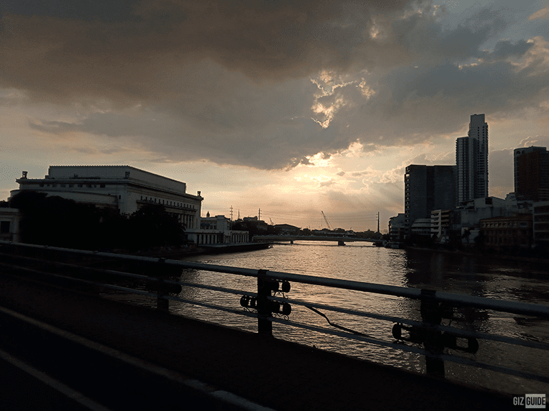 Nice silhouette shot on a bridge Nice silhouette shot on a bridge