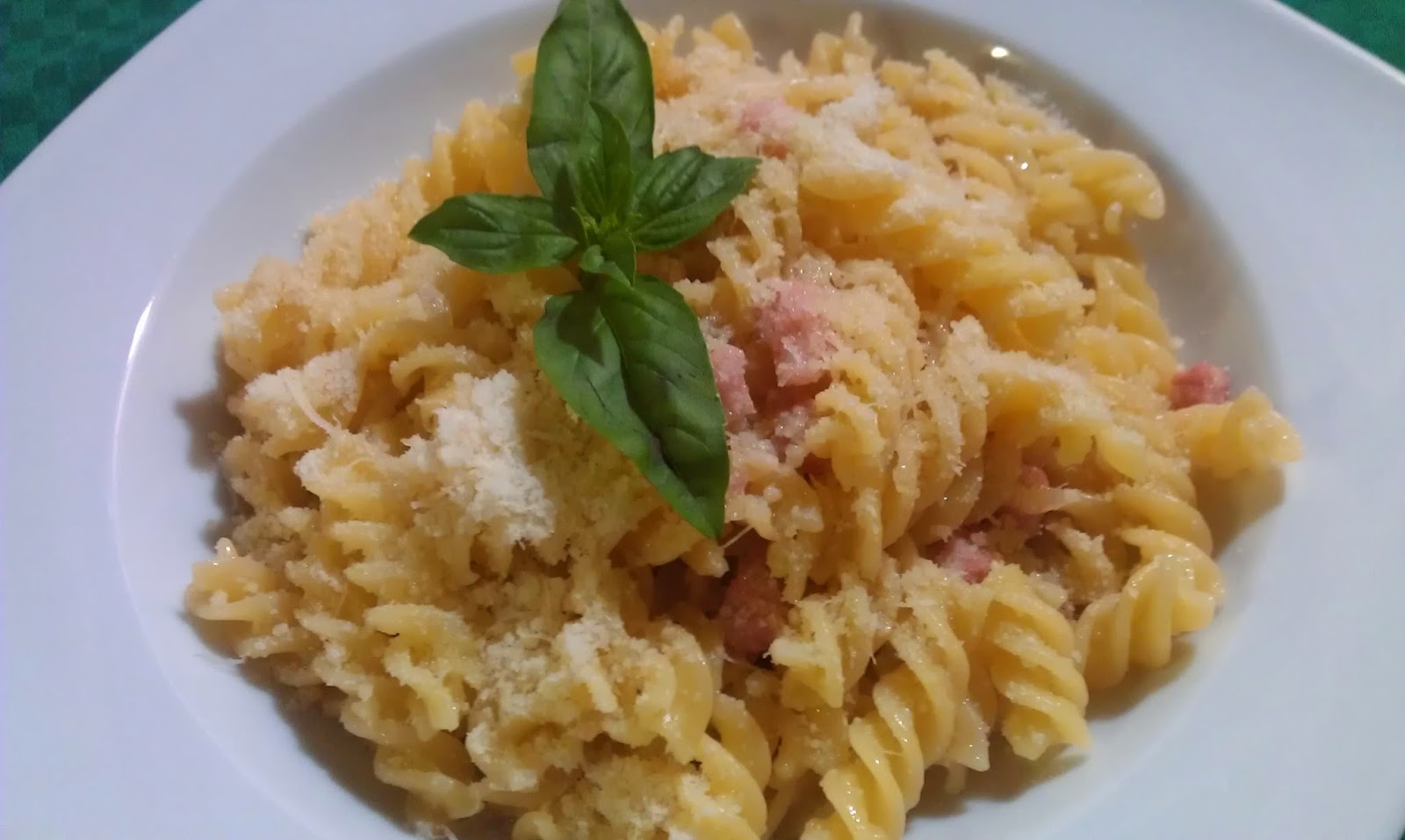 COME MANGIO IO Fusilli, limone e pancetta