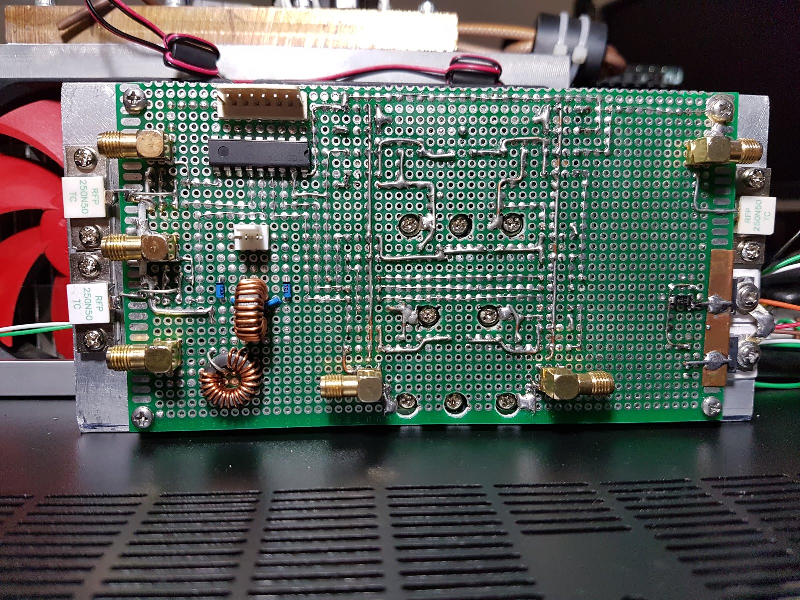 Solid state Linear Amplifier project: BLF188XR HF Amplfier Project