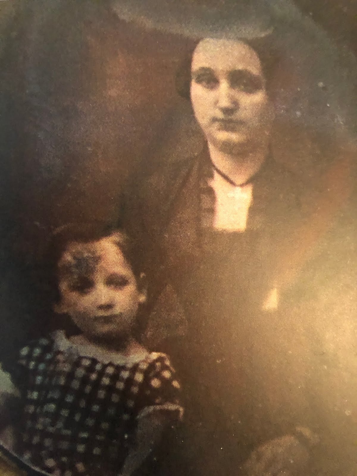 6.006.Dorothea Stibolt med datter Emma  ca.1866