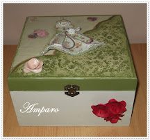 Caja de madera decorada