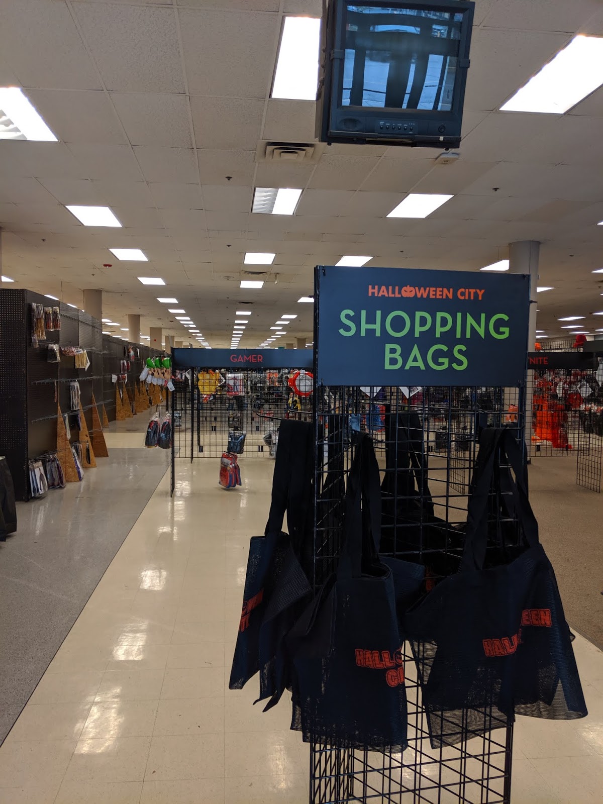 Robert Dyer Bethesda Row Halloween City opens at Montgomery Mall