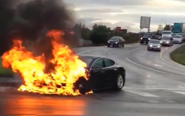 Tesla Model-S on Fire Seattle