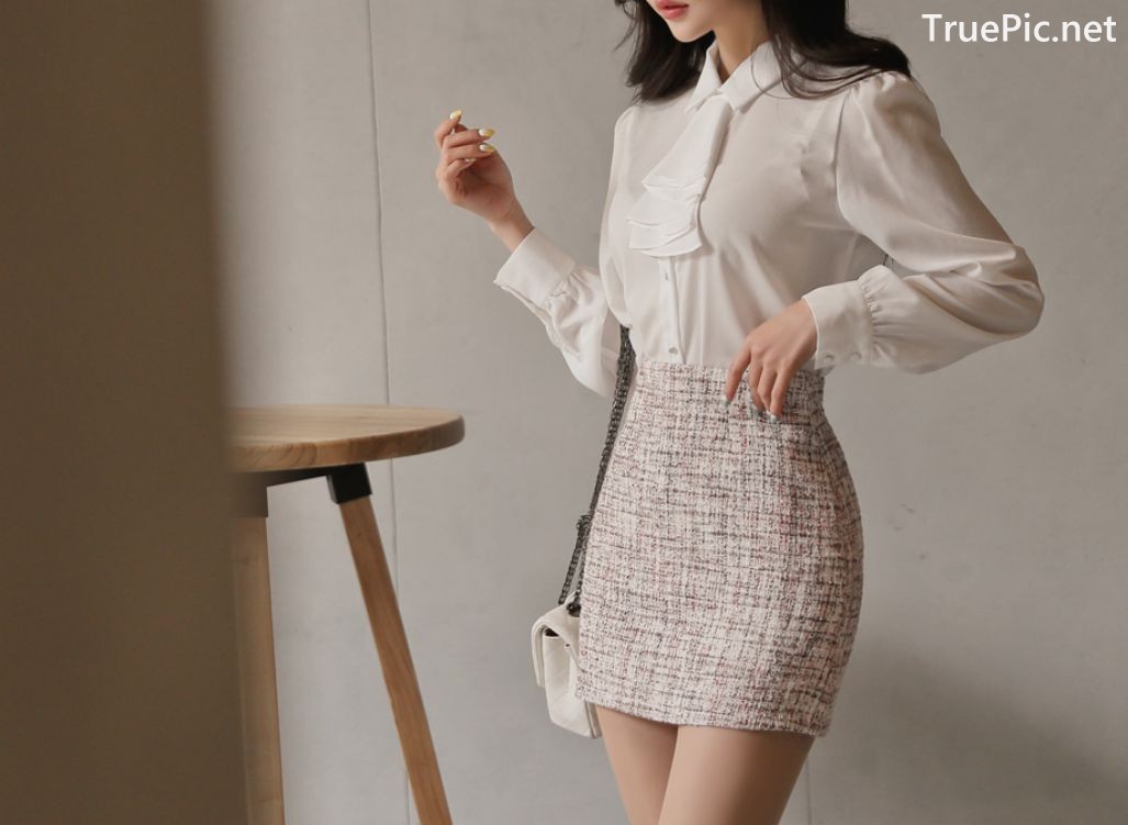 Image-Hot-Korean-Fashion-Model-Son-Yoon-Joo-She-So-Lovely-With-Miniskirt-TruePic.net- Picture-11