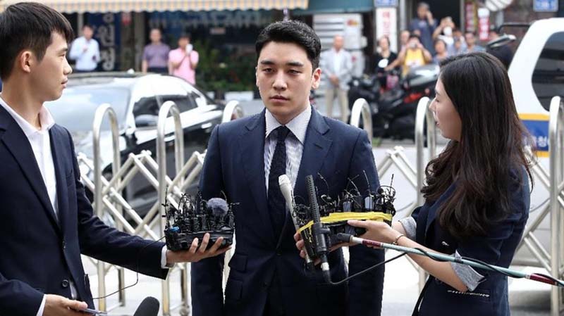 Seungri Didakwa Tanpa Penahanan atas Kasus Prostitusi hingga Judi