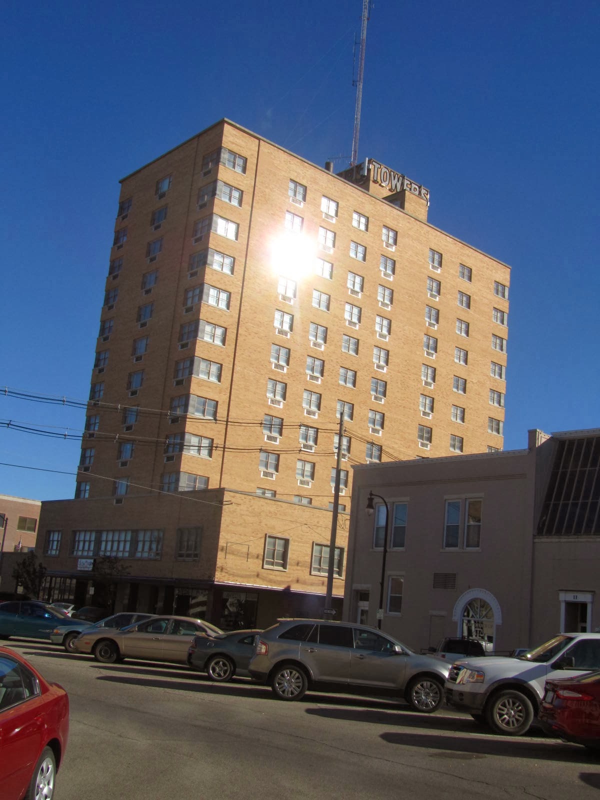 autoliterate Downtown Hutchinson, Kansas