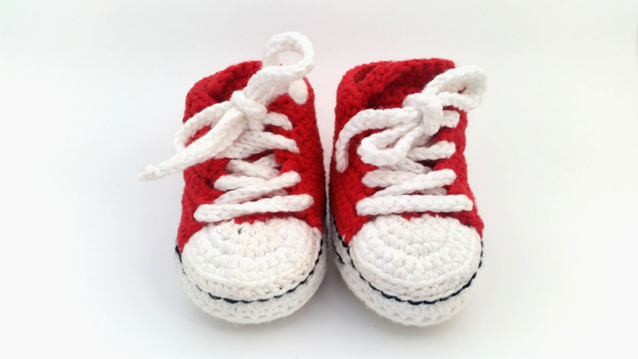patucos, converse, ganchillo, bebés