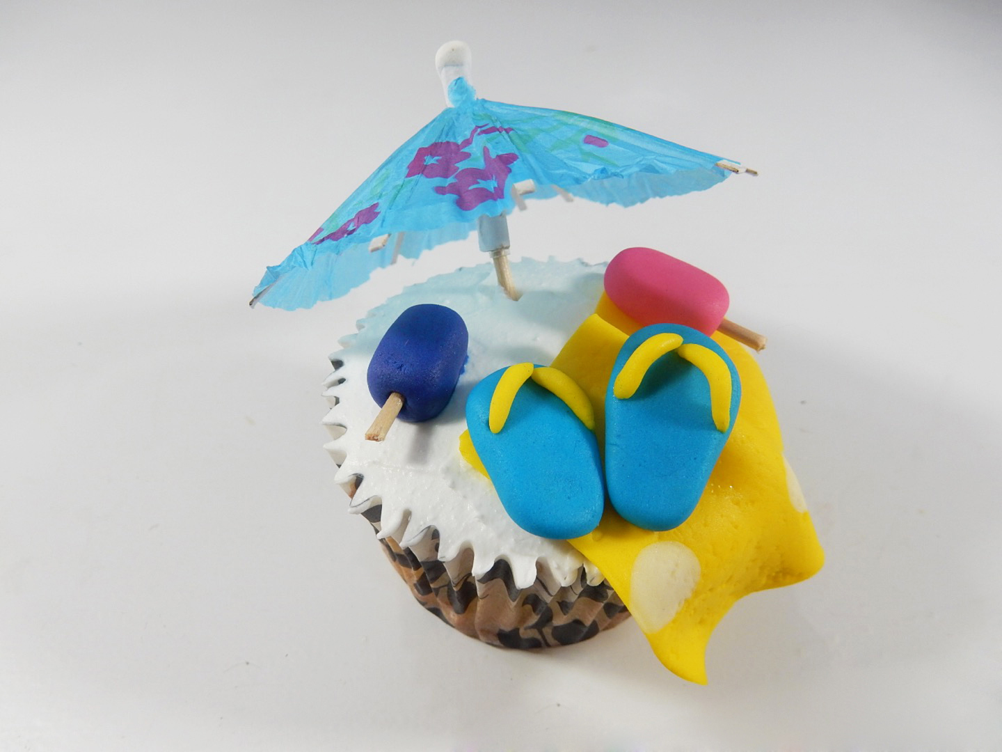 Fondant Beach Cupcake Toppers Towels, Flip Flops, Popsicles