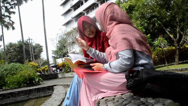 Kalau Masih Jomblo Kebangetan, Yang Diinginkan Cowok Hanya Cewek Sederhana Seperti ini Kalau Masih Jomblo Kebangetan, Yang Diinginkan Cowok Hanya Cewek Sederhana Seperti ini