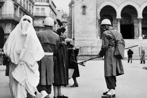 أحداث 9 افريل 1938.. يوم خرجت المرأة للتظاهر والتصدي للمستعمر لأول مرة في  تونس والعالم العربي ! - Capital News