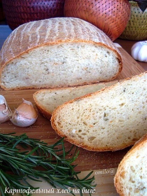 Хлеб с картошкой на сковороде. Картофельный хлеб. Картошка с хлебом. Хлебобулочные изделия картошка. Хлеб из картошки.