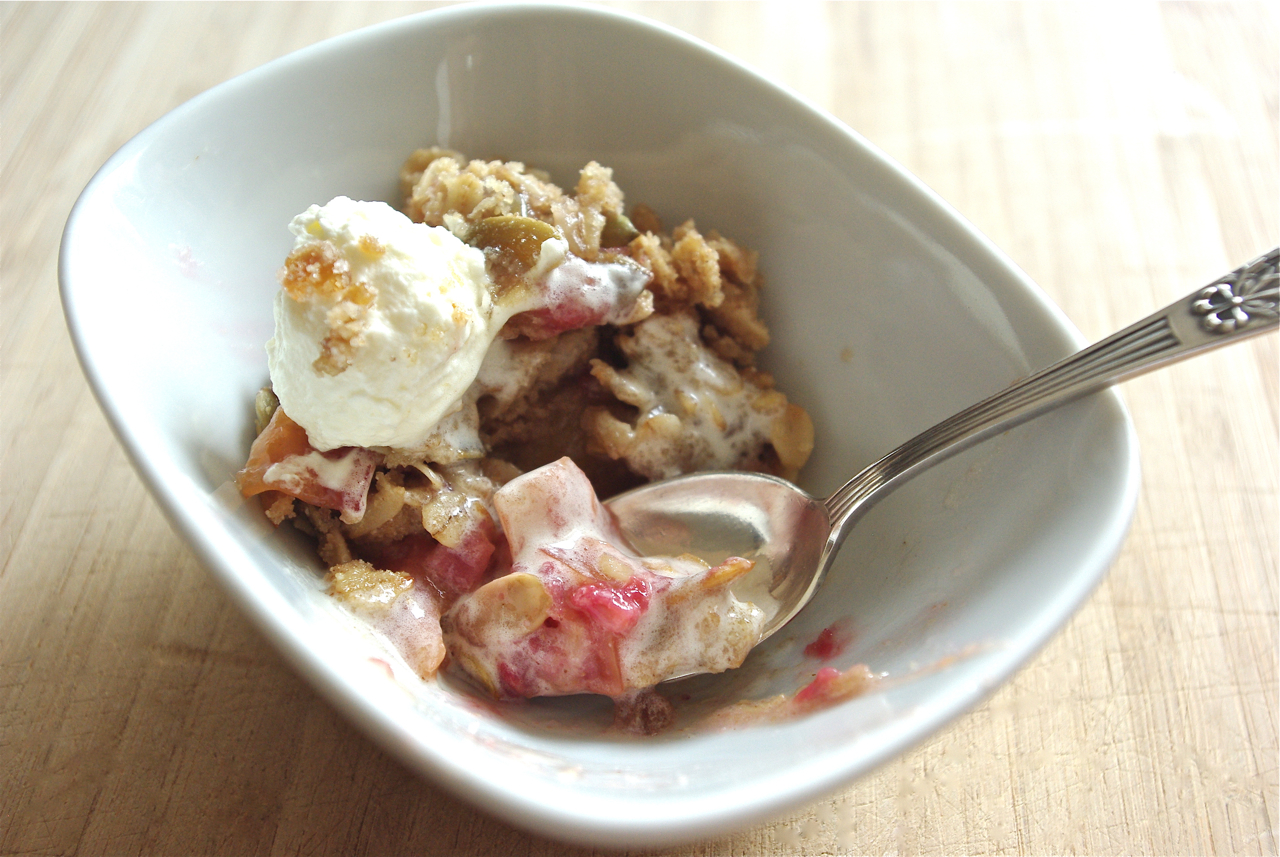 Luv'n Spoonfuls Raspberry Nectarine Crumble