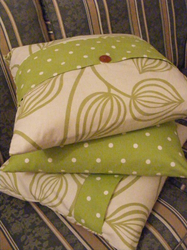 Crafts and Recipes from Allotment Heaven Busy making cushion covers.