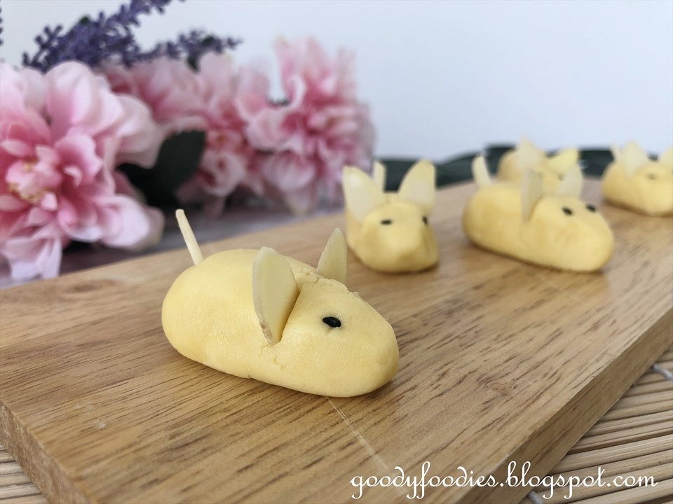GoodyFoodies How to Make Year of the Rat Pineapple Tarts