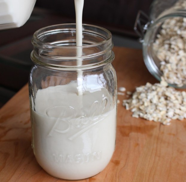 Homemade Oat Milk healthy drinks
