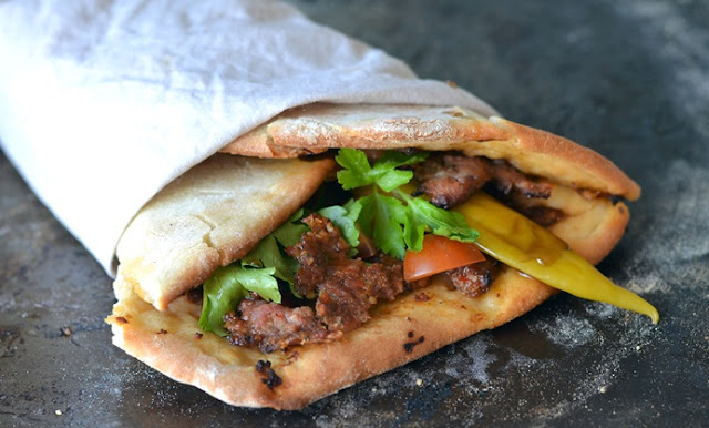 Lahmacum Sandwich