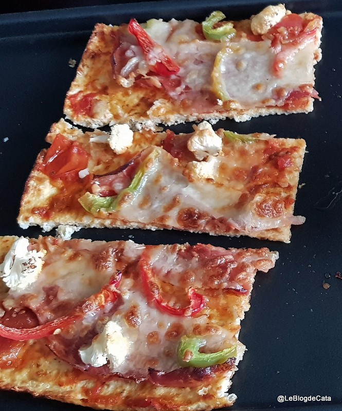 Blat de Pizza cu Conopidă – Low Carb