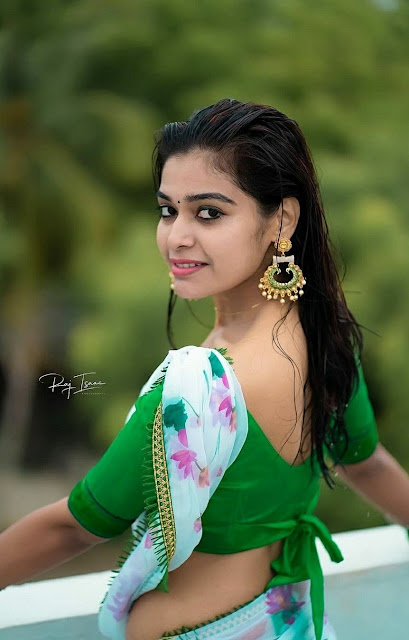 Tamil Actress Dharsha Gupta Sexy Photos in White Saree and Green Jacket Navel Queens