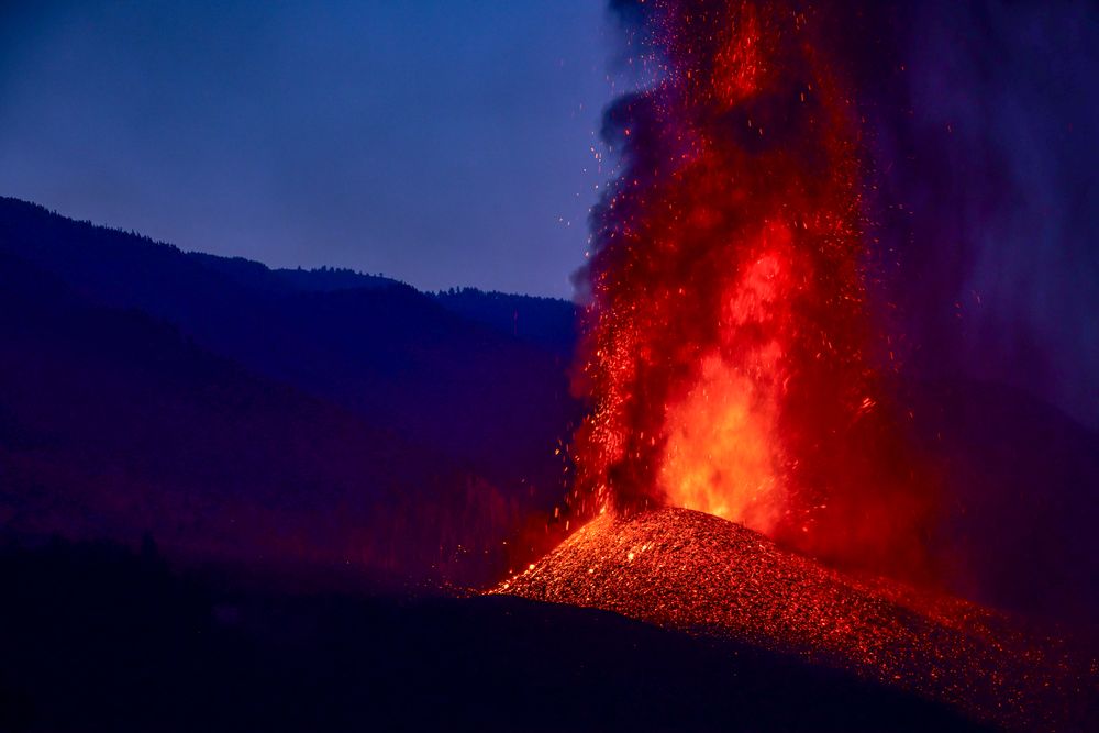 Eruption of the Cumbre Vieja volcano in La Palma