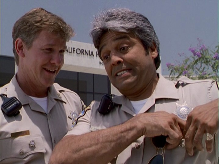 CHiPs'99 (DUAL ÁUDIO/720P) – 1998 FormatFactoryvlcsnap-2020-07-26-20h11m17s196